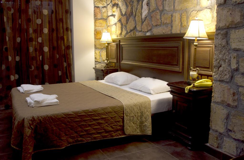 Iris Spa Loutrá Edipsoú Rom bilde